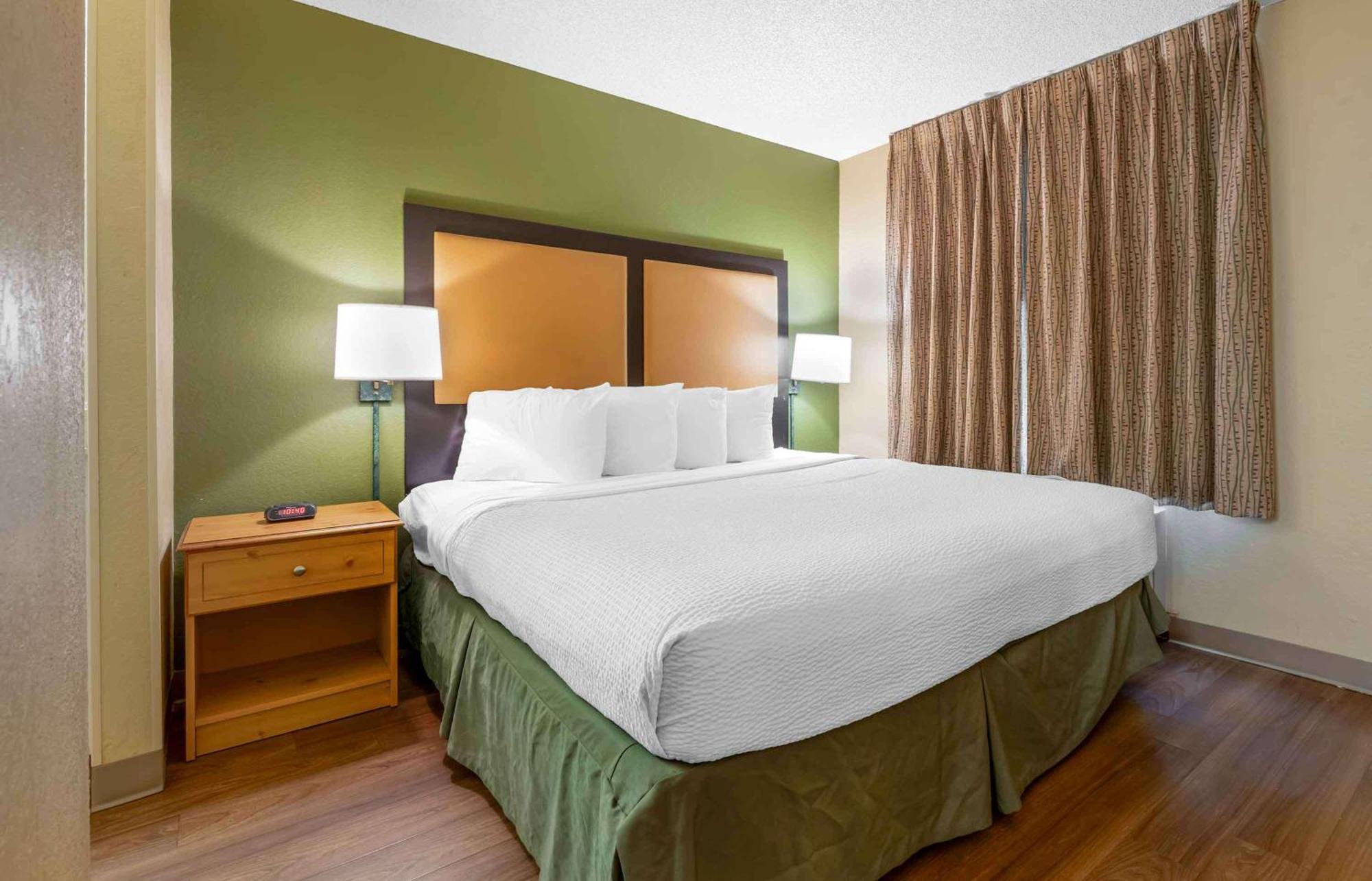 Extended Stay America Select Suites - Jacksonville - Baymeadows Exterior photo