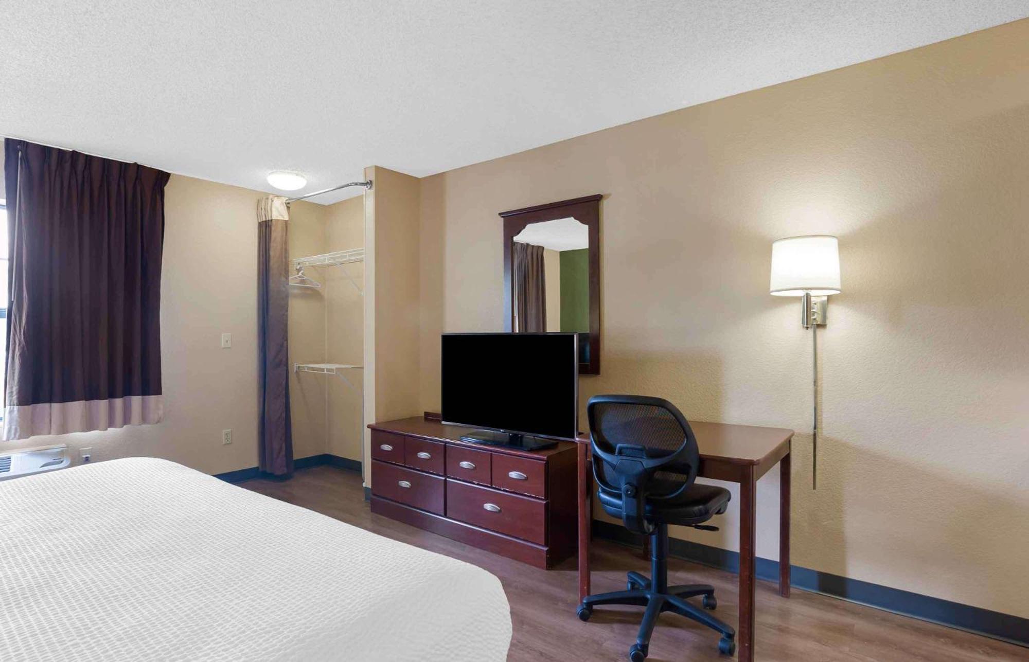 Extended Stay America Select Suites - Jacksonville - Baymeadows Exterior photo